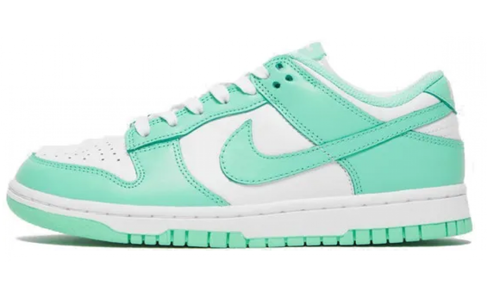 Кроссовки dunk low. Nike Dunk Low Green. Nike Wmns Dunk Low. Nike Dunk Green Glow. Nike Dunk Low зеленые.