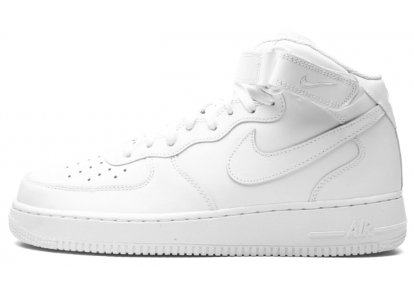 Nike Air Force 1 Mid Triple White с мехом