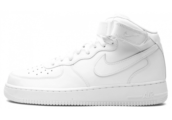 Кроссовки Nike Air Force белые с мехом