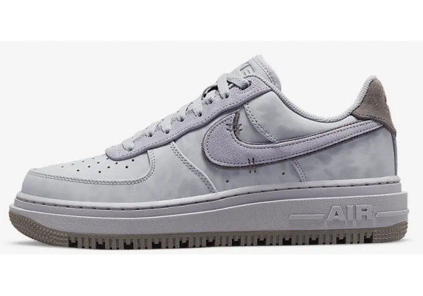 Кроссовки Nike Air Force 1 Luxe серые