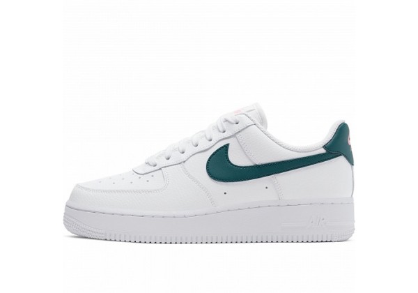 Кроссовки Nike Air Force 1 белые с зеленым логотипом